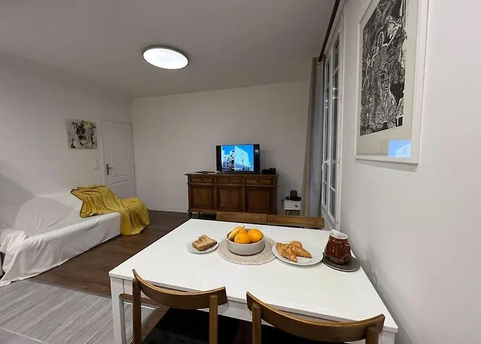 Charming & Practical Near Paris
