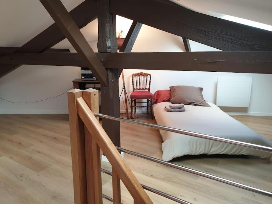 Charming & Practical Near Paris Apartment